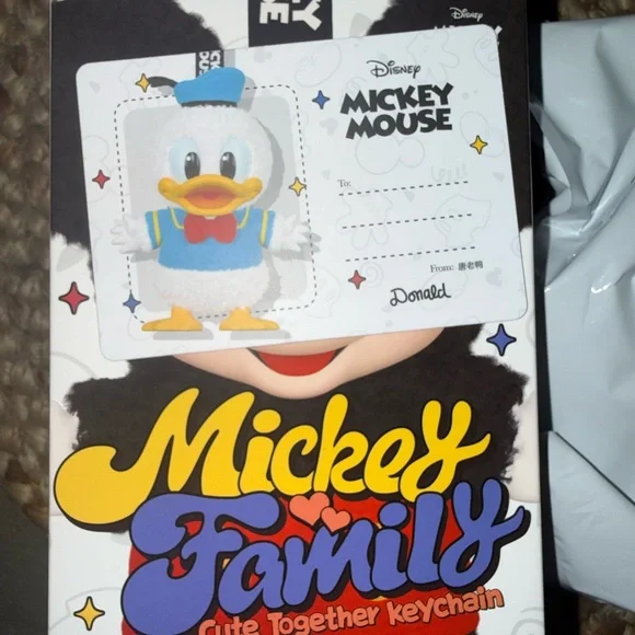 POP MART *Donald* Mickey and Family - Picture 3 of 7